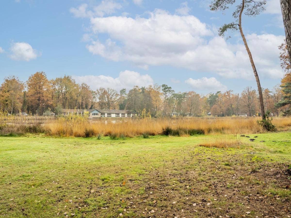 Modern Holiday Home In Stramproy In The Forest Bagian luar foto